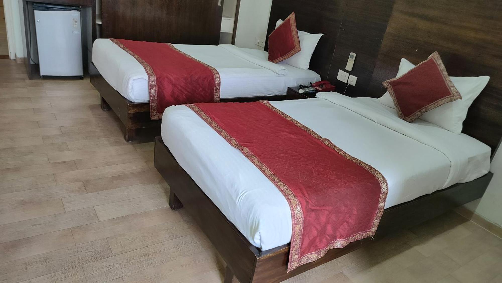 66 Residencey Jaipur Buitenkant foto